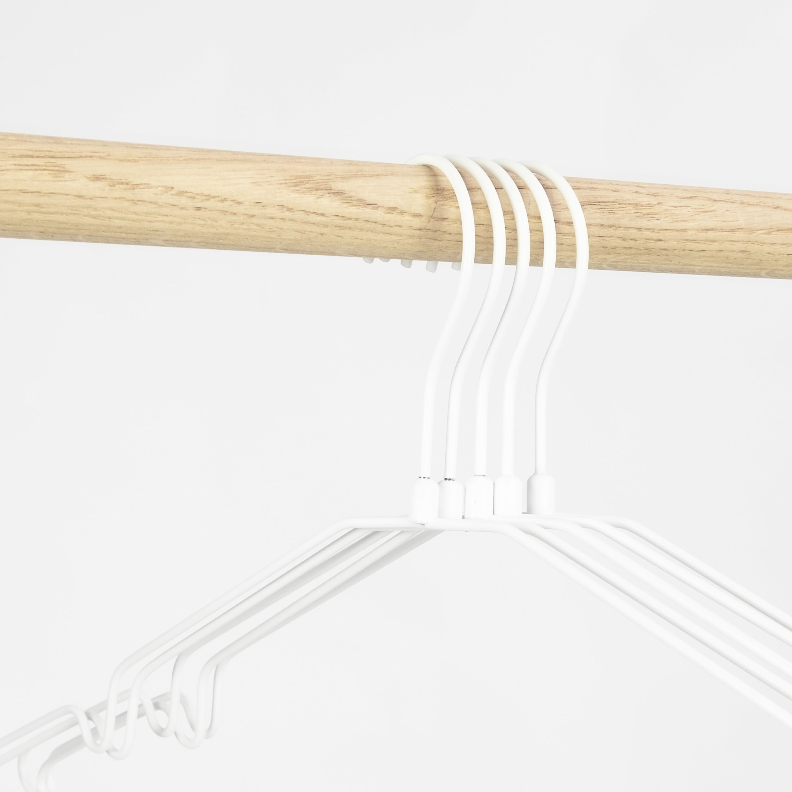Gard clothes hanger
