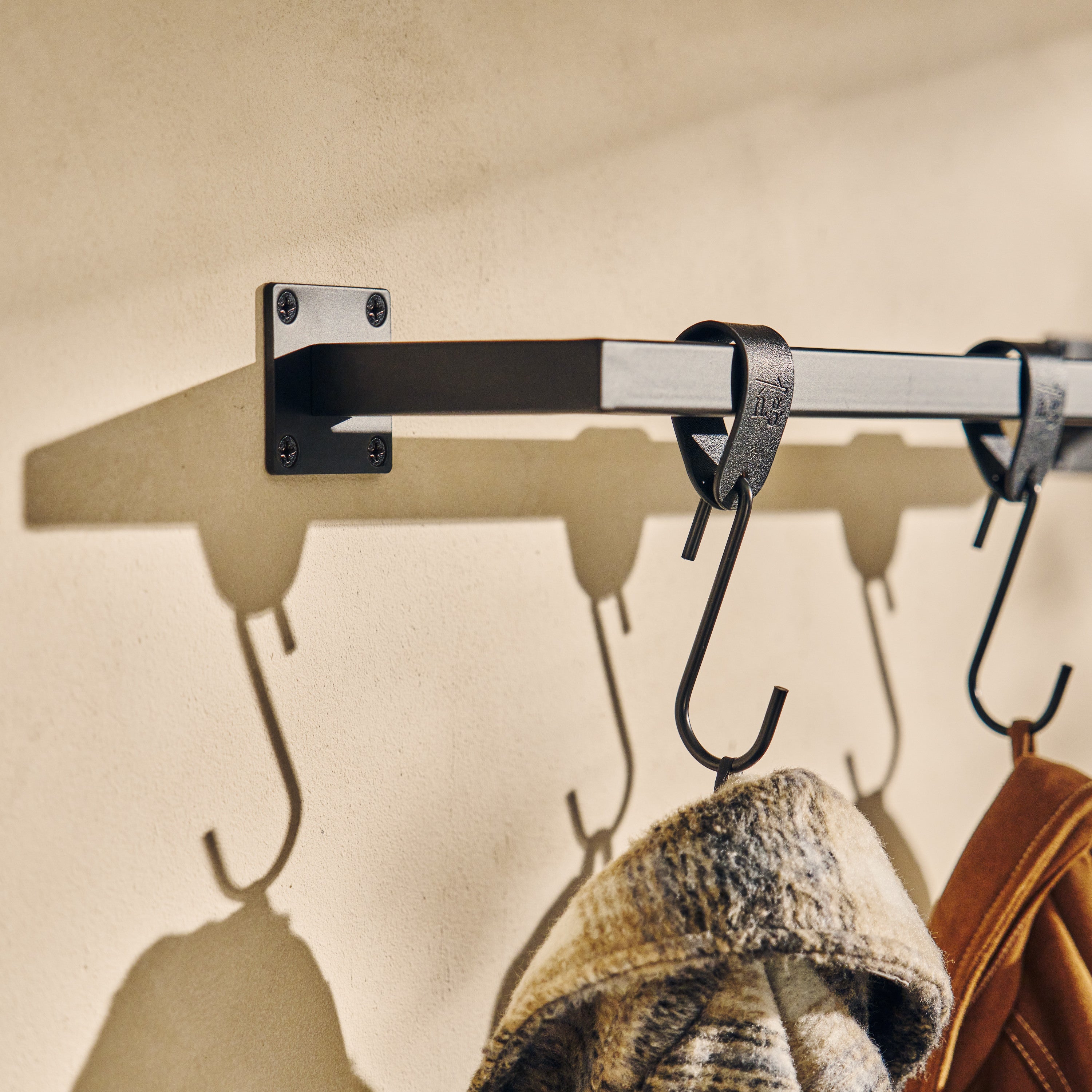 Clothes rail RECHTECK Wall