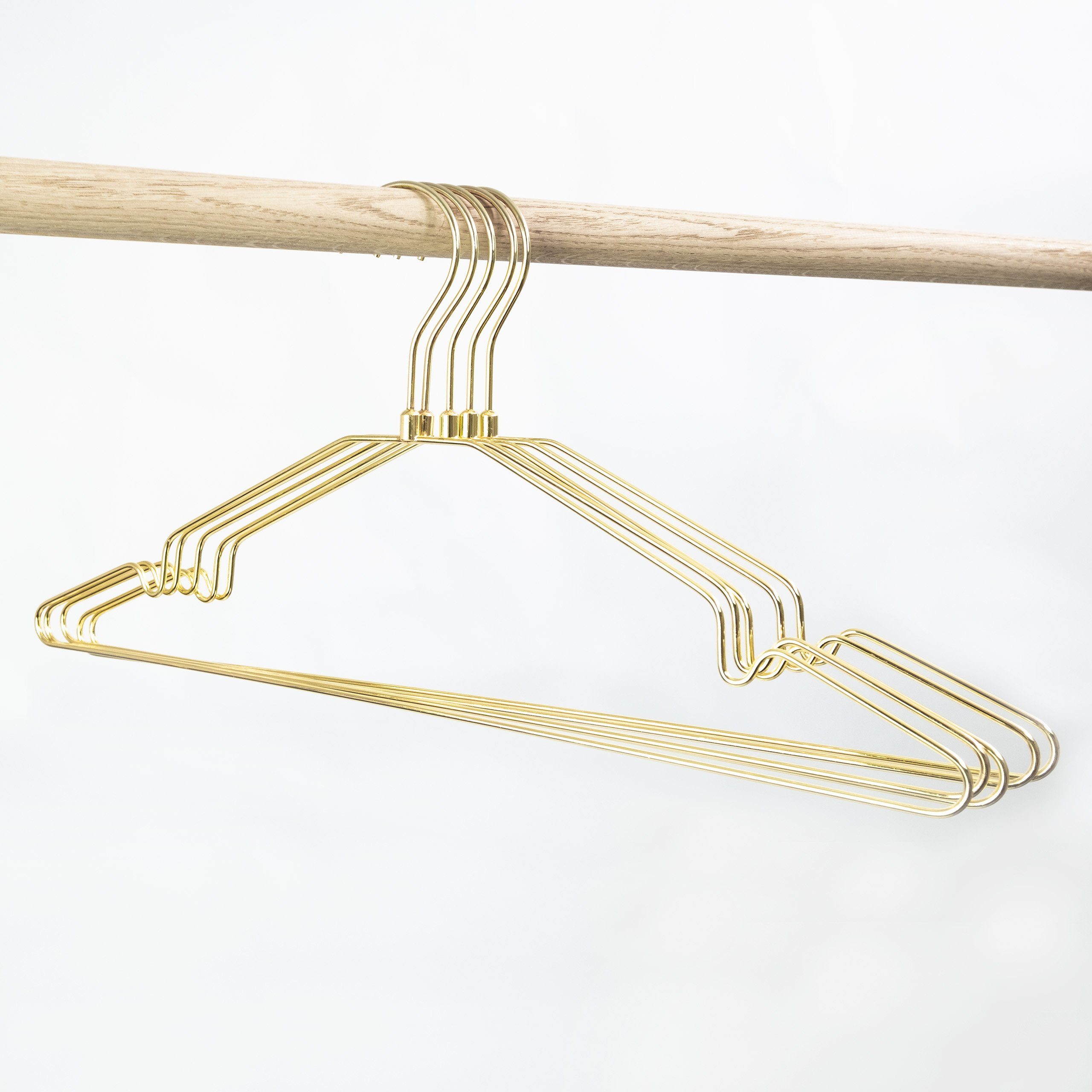 Gard clothes hanger