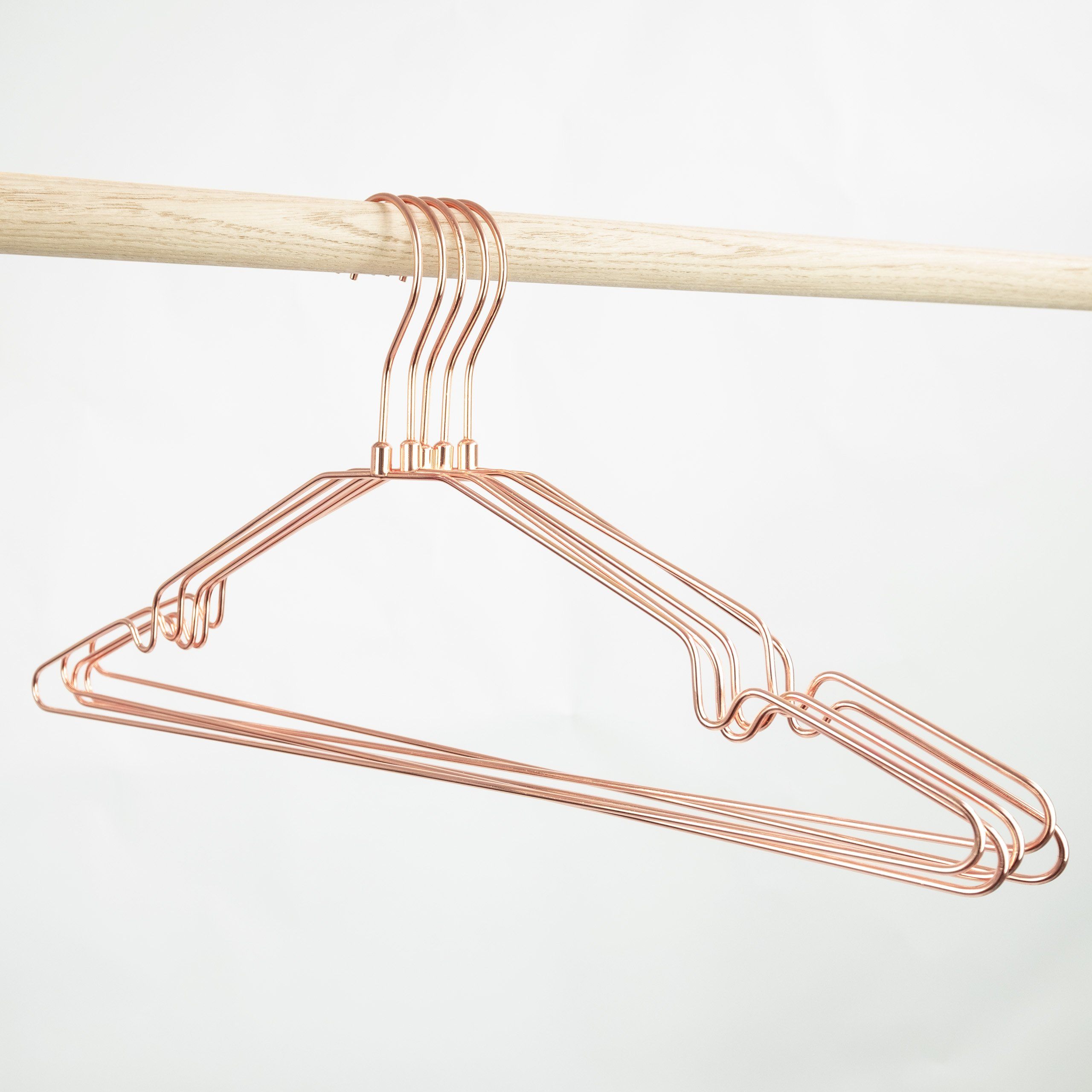Gard clothes hanger