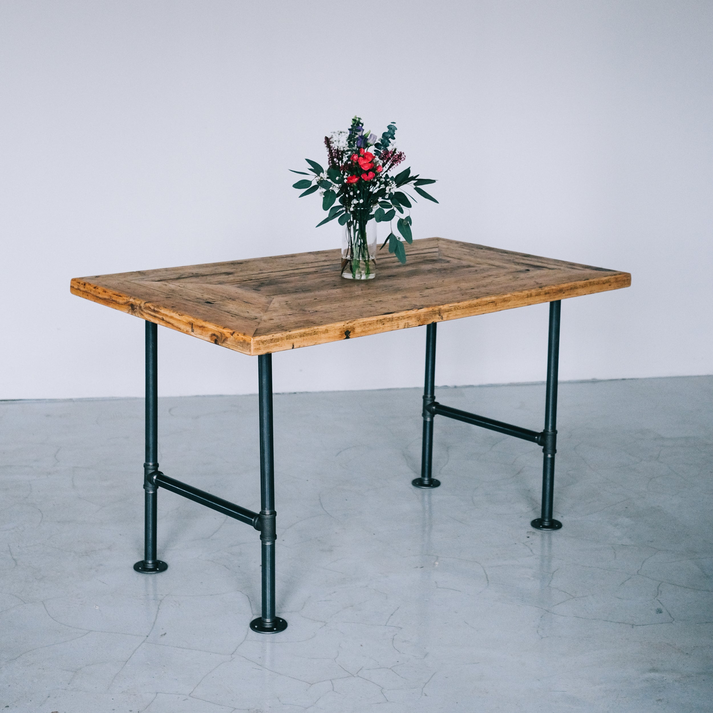 2 Set table frame pipe