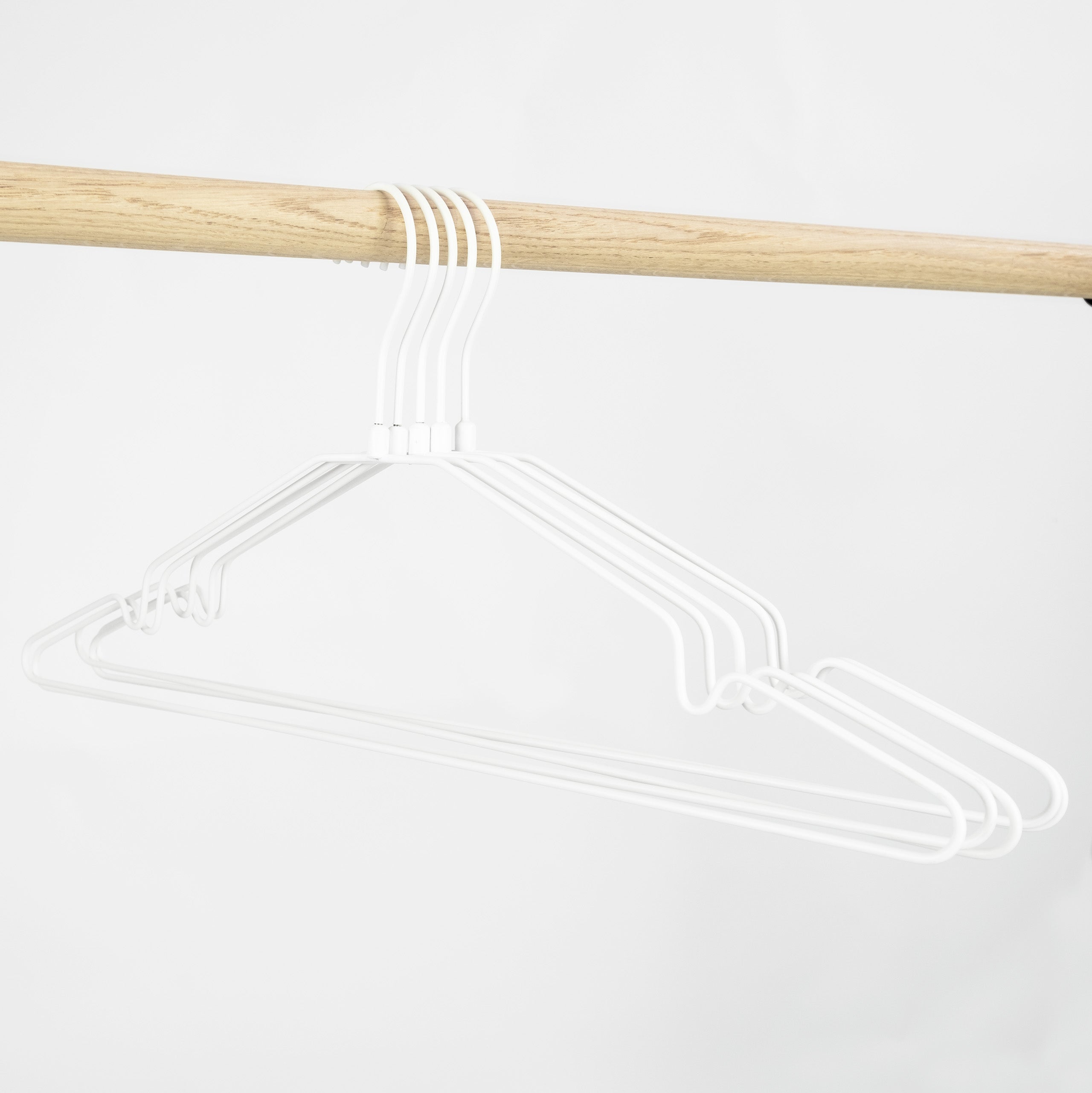 Gard clothes hanger