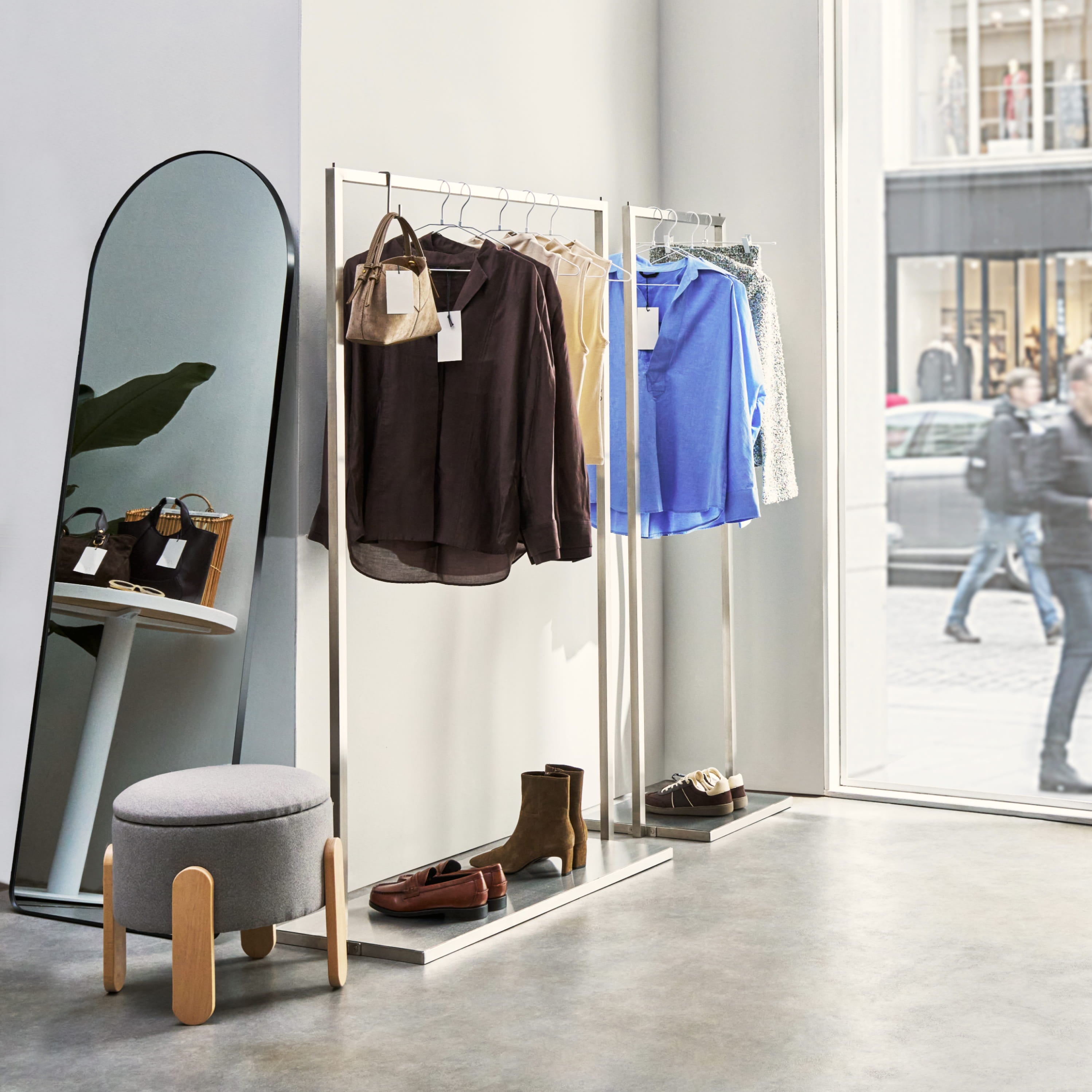 BASIS clothes rack
