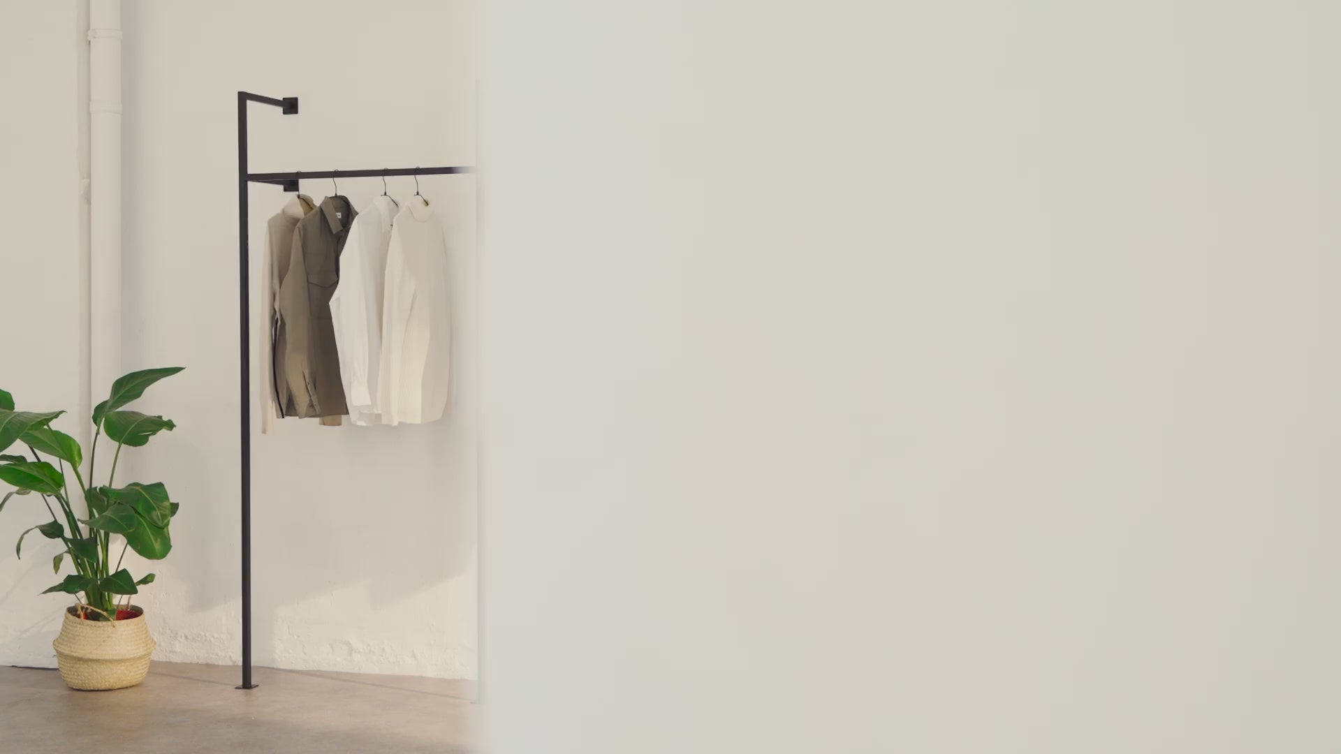 Load video: GARD HOSE with hook