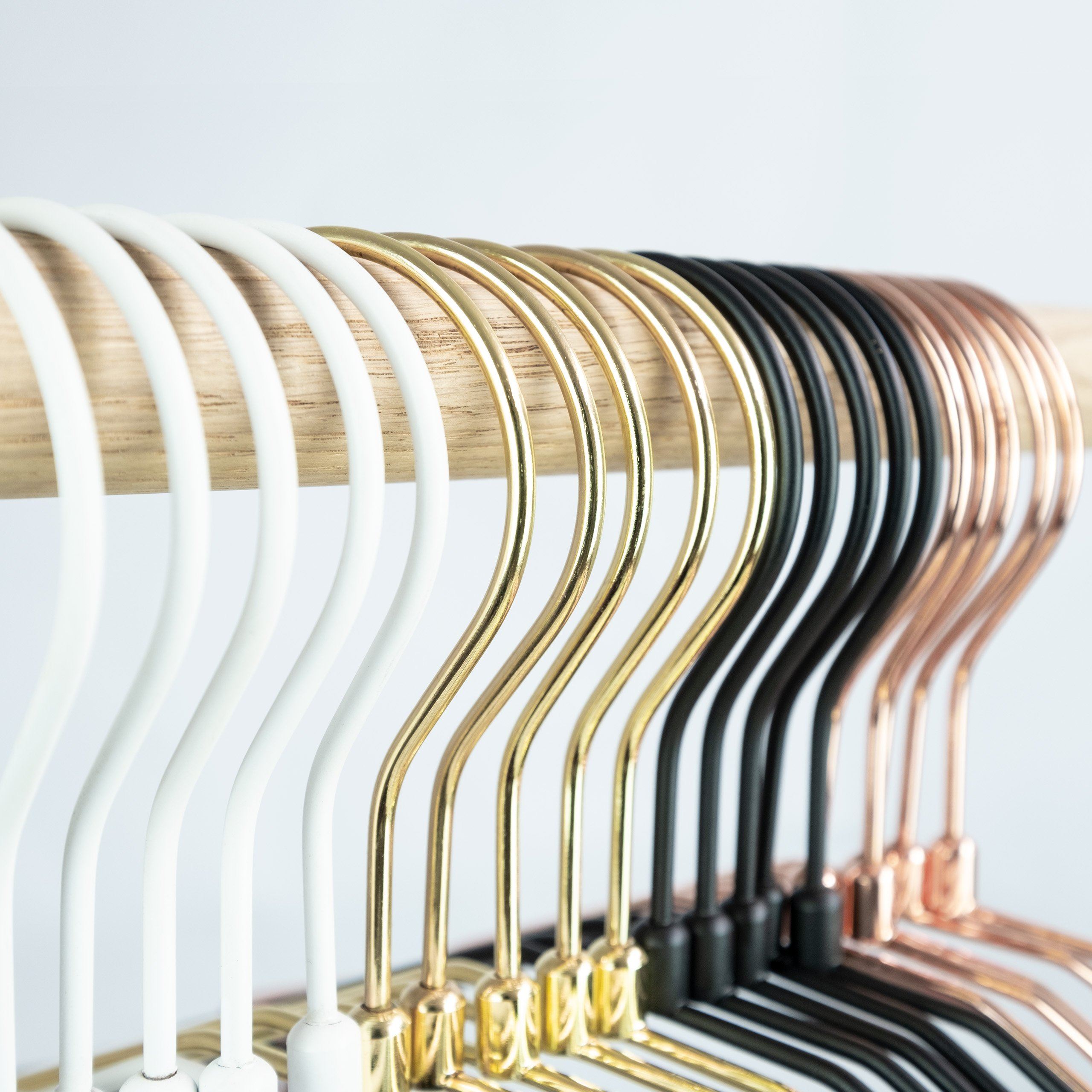 Gard clothes hanger