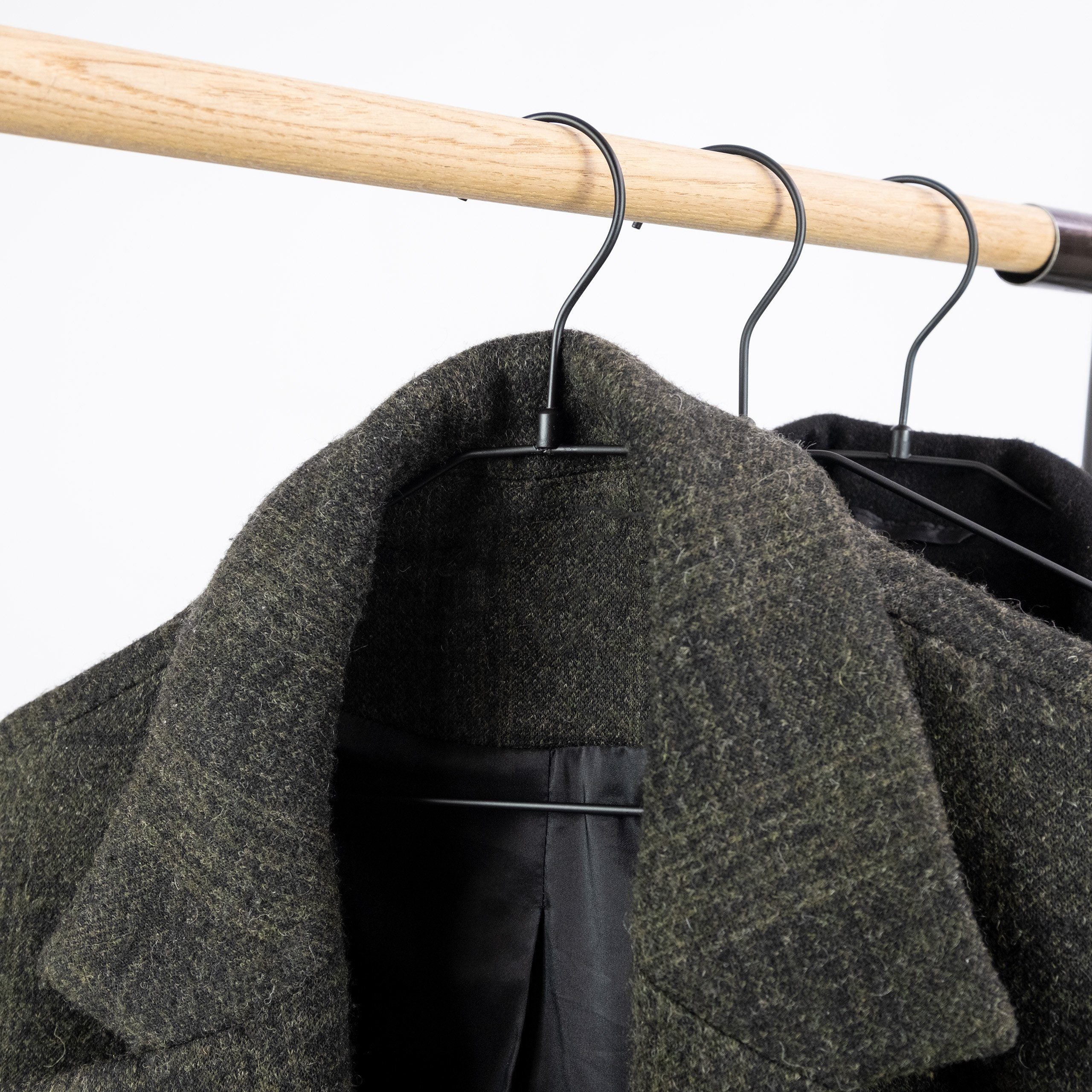 Gard clothes hanger