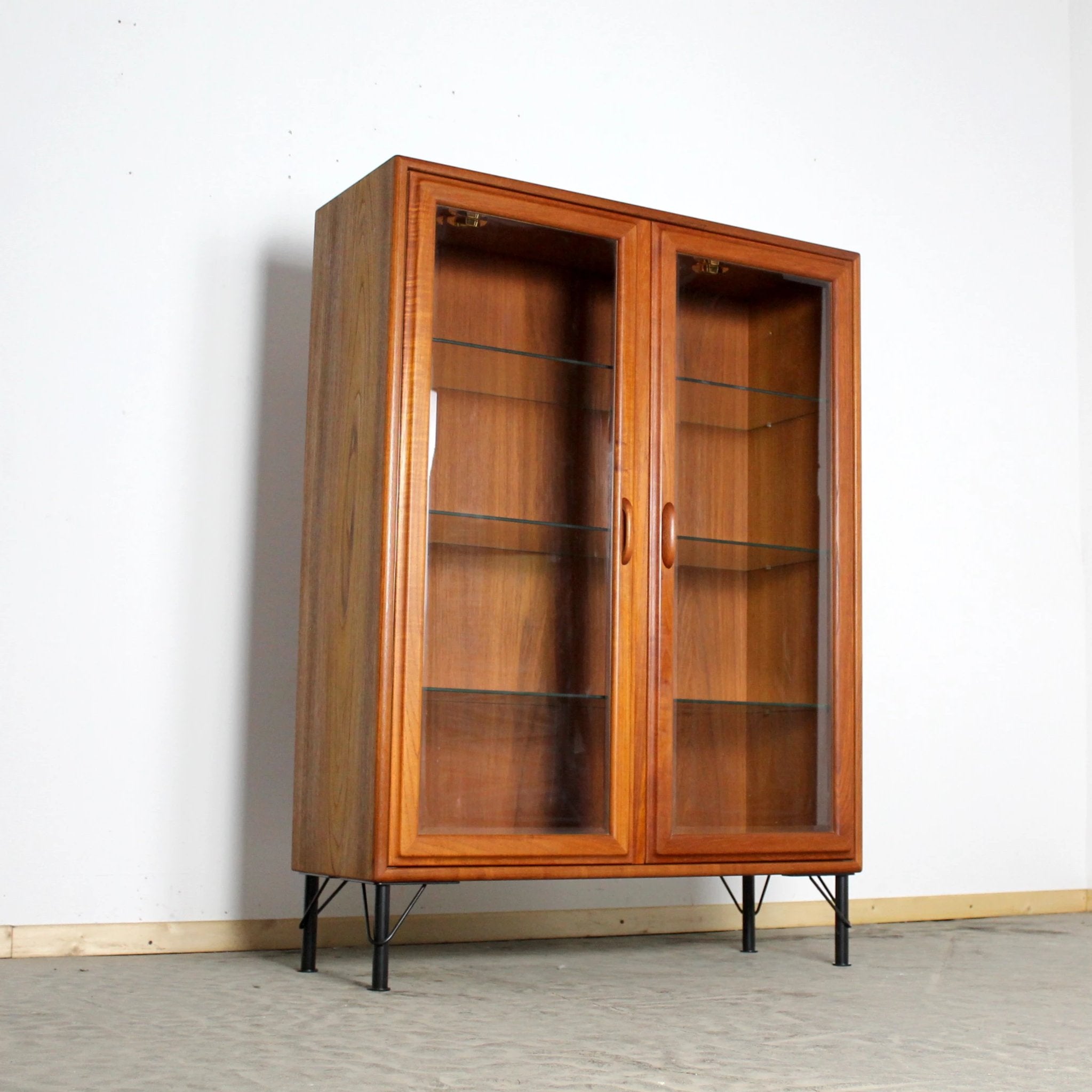 Set of 4 furniture feet V-PIPE